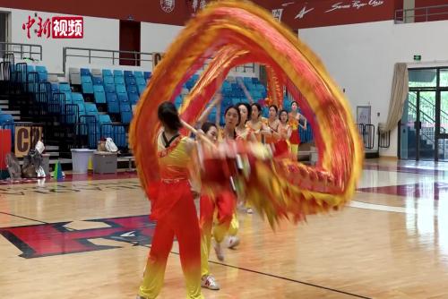 暑运开启 旅游、球迷专列如何买票？