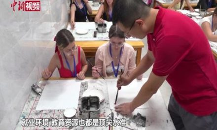 铁路技术：10吨水压上百喷头严检棚车密封性