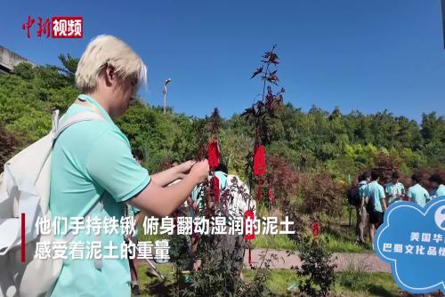 铁路出行香水、喷雾携带有限量 安检提示请收好